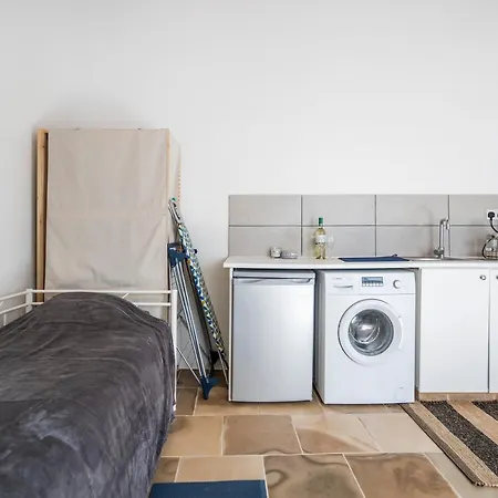 To Hani - Small Nicosia